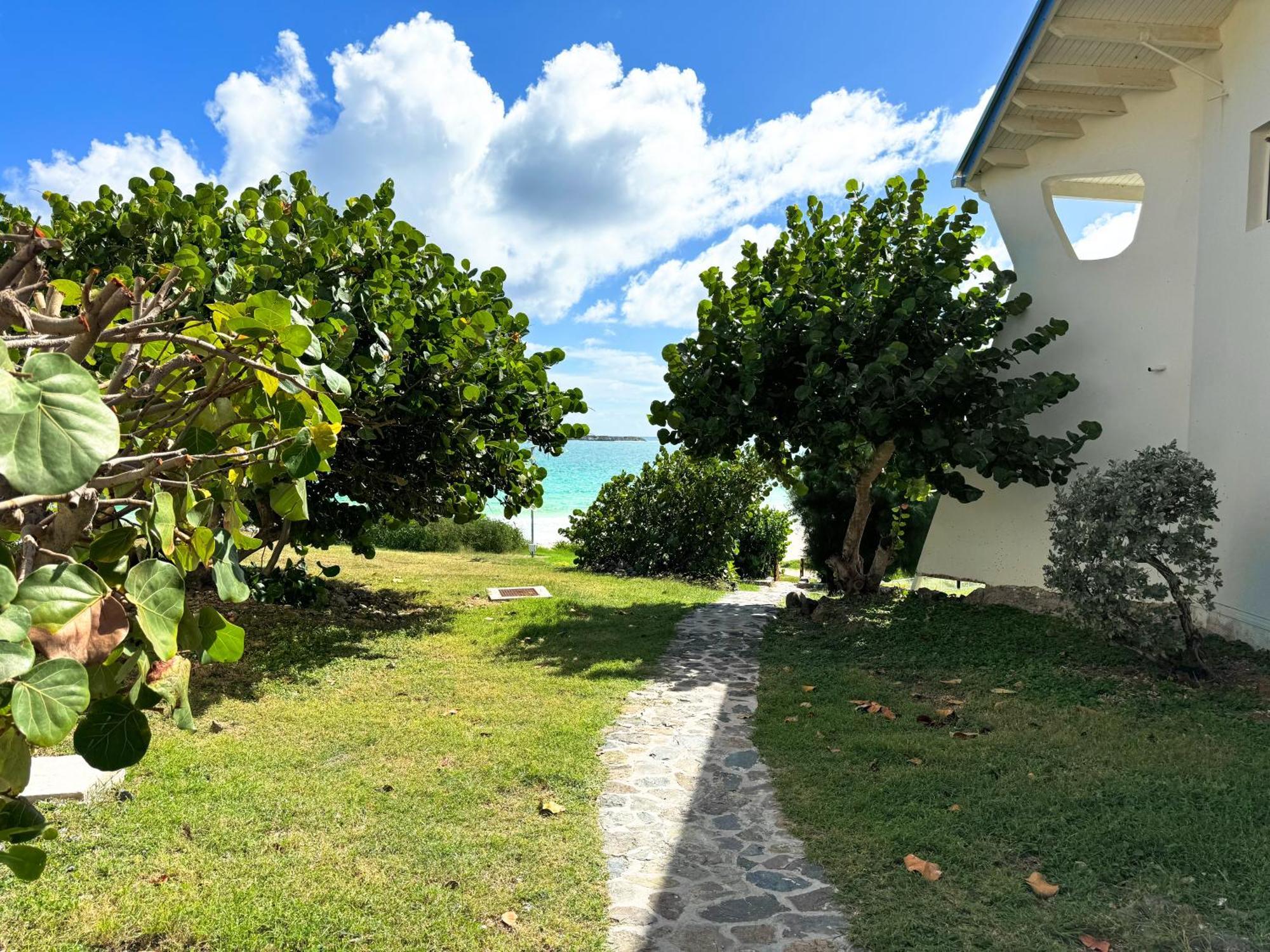 Top Floor Unit 520 Ft2 - 48 M2 With Stunning Dominant View On Ocean, St Barth, Orient Bay Apartment Cul de Sac Exterior foto